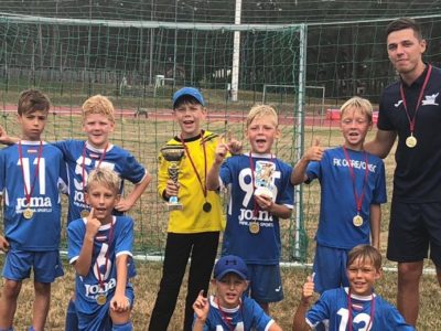 2009. gadā dzimušo futbolistu komanda no trīs dienu turnīra BALTIC SEA CUP 2018 pārved čempiona kausu